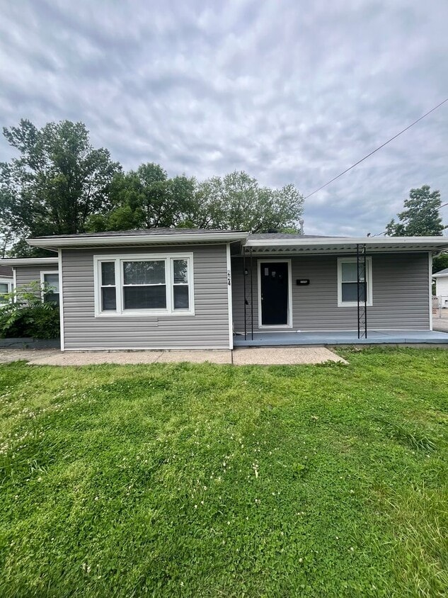 Primary Photo - Gorgeous Fully Renovated 3/1!