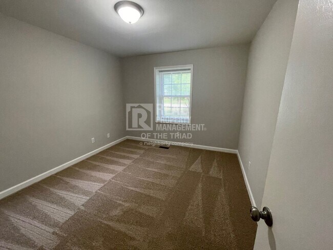 Building Photo - N Davidson Clemmons Home Friedburg Elem / ...
