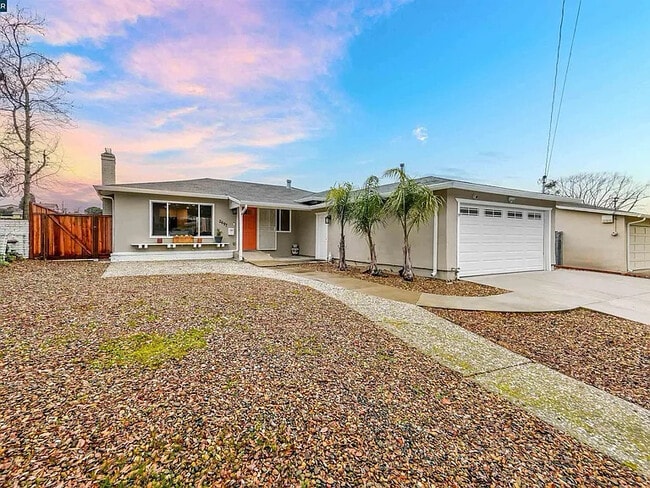 Photo - 2697 Limerick Rd House