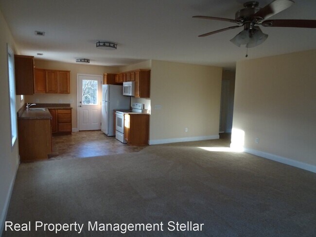 Building Photo - 3 br, 2 bath House - 245 Highland Pointe D...