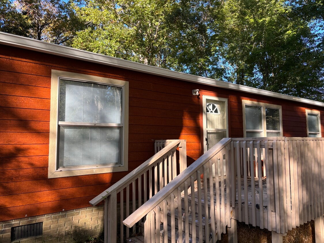 Building Photo - 18 Sols Pl