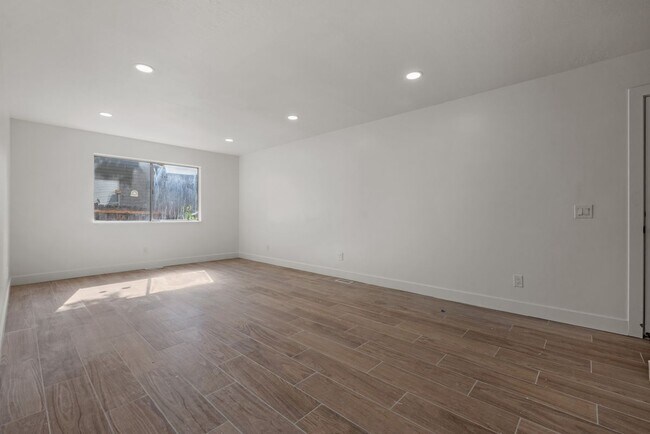 Foto del edificio - 509 Mansfield Ave S