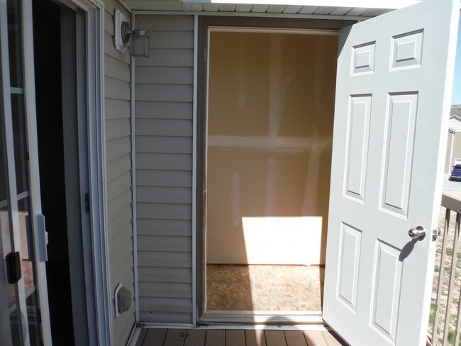 Building Photo - 2280 Cumorah Way