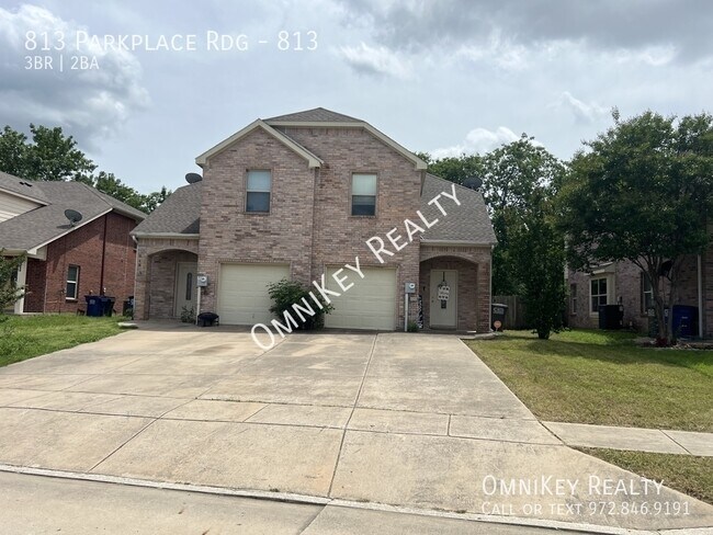Foto del edificio - 813 Parkplace Ridge