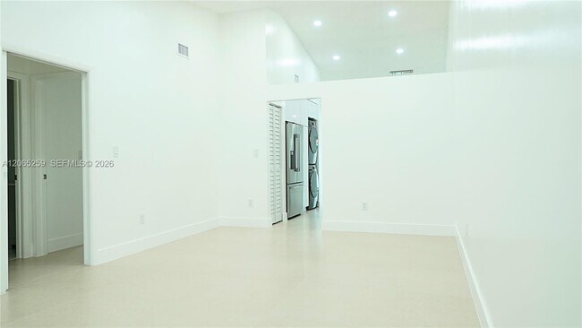 Foto del edificio - 5661 W 21st Ave