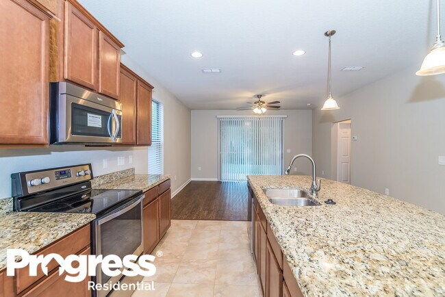 Building Photo - 528 Drysdale Dr