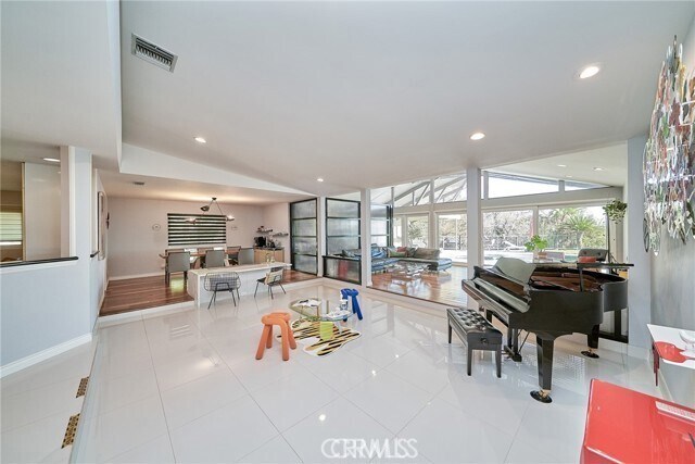 Foto del edificio - 5354 Stardust Rd