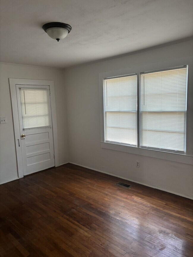 Foto del edificio - 3 Bedroom house newly renovated