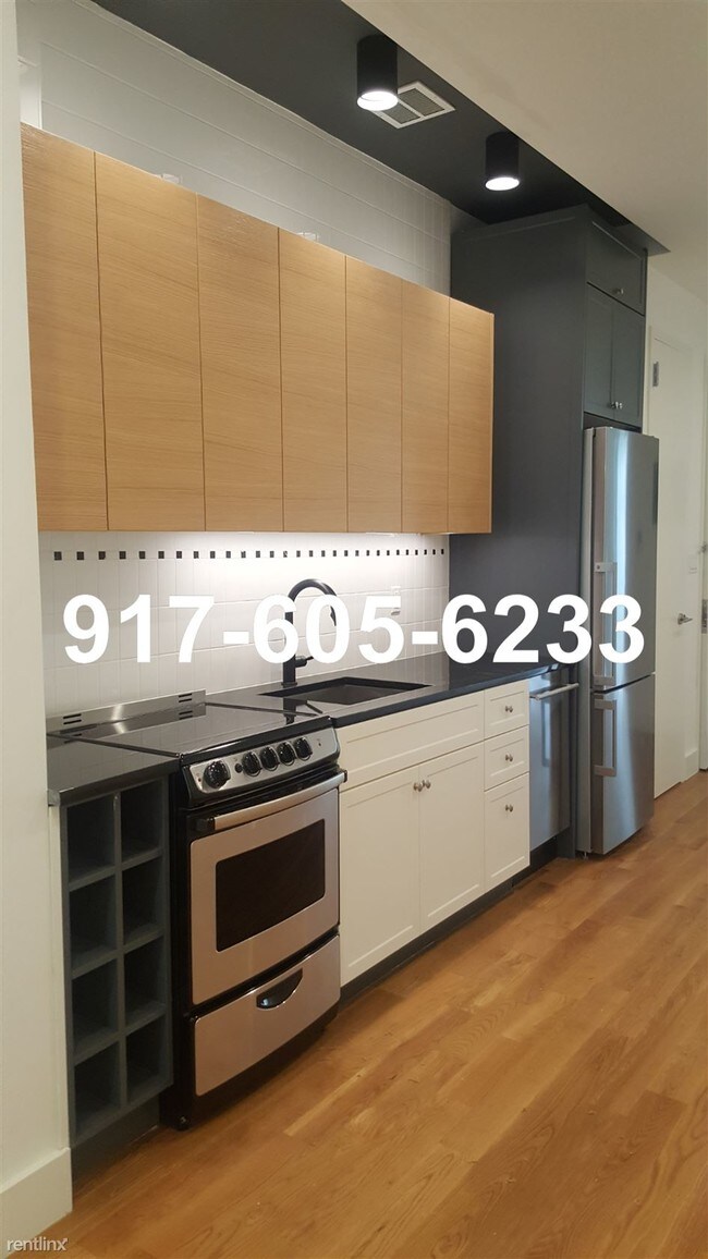 Foto del edificio - 820 Dekalb Ave