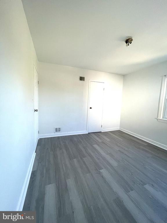 Foto del edificio - 5619 Monroe St