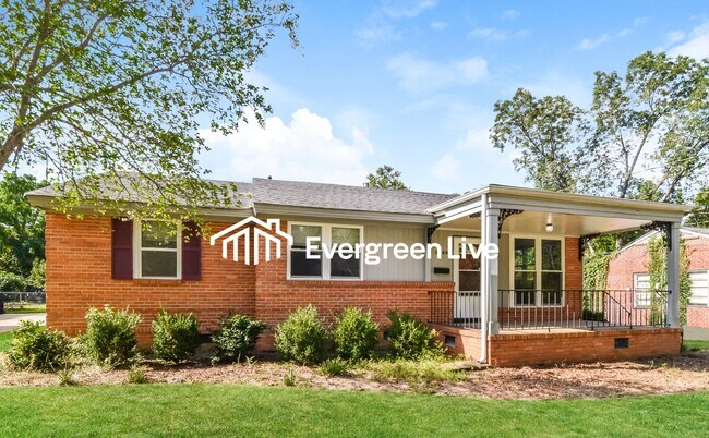 Building Photo - 3740 Dalraida Pkwy