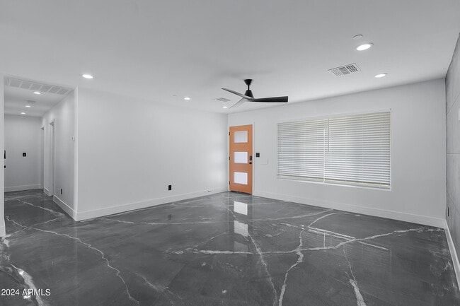 Foto del edificio - 7308 E Granada Rd
