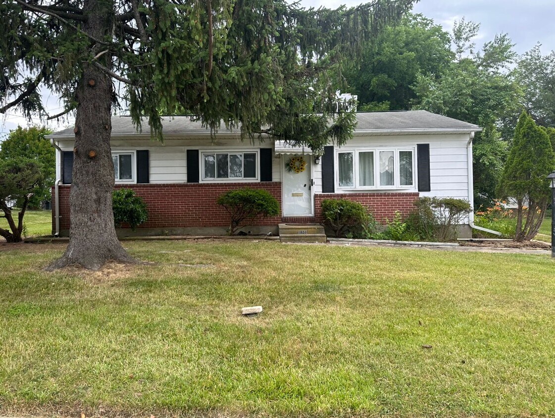 Primary Photo - Charming 3Bed/1Bath in Milford Mill - Big ...