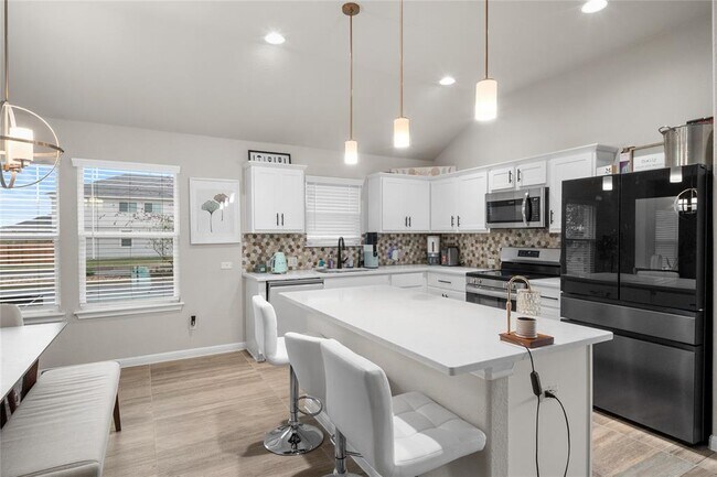 Foto del edificio - 17332 Gabbro Dr