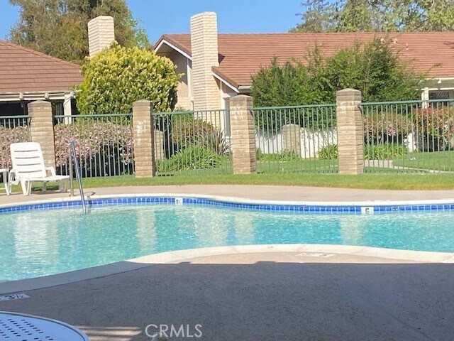 Foto del edificio - 2114 Crespi Ln