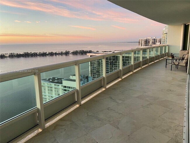 Foto del edificio - 1643 Brickell Ave
