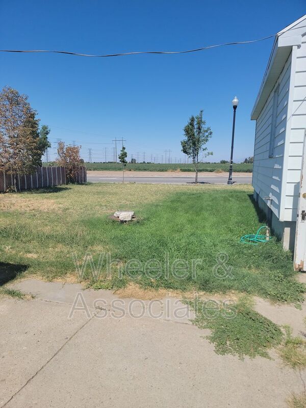 Foto del edificio - 787 N 1500 W