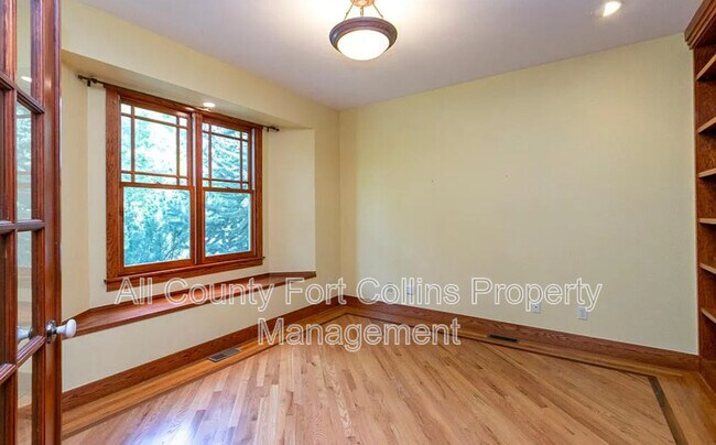 Foto del edificio - 1117 W Oak St