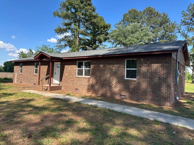 Building Photo - Remodeled Brick Ranch Home