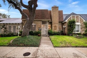 Building Photo - 3005 Stonehenge Ln