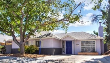 Building Photo - 1056 E Oakey Blvd