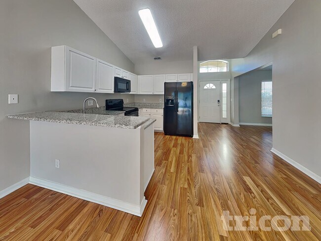 Building Photo - 17128 Woodcrest Way
