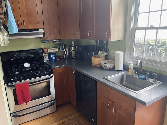 Foto del edificio - 734 N Taylor St