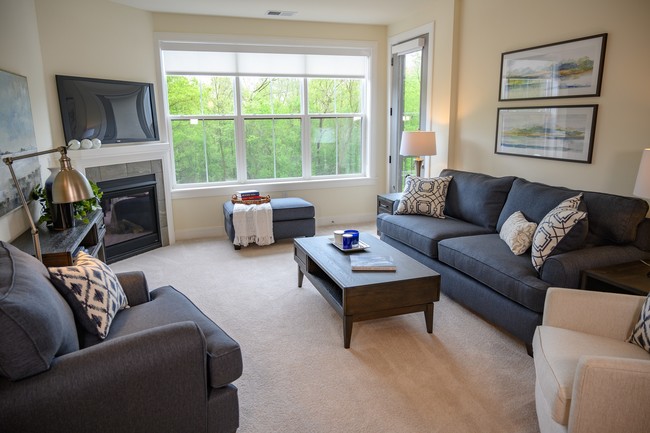 Poplar Creek Apartments - Brookfield, WI | Apartments.com