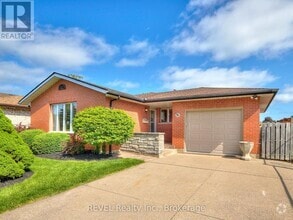 Building Photo - 36 Joanna Dr