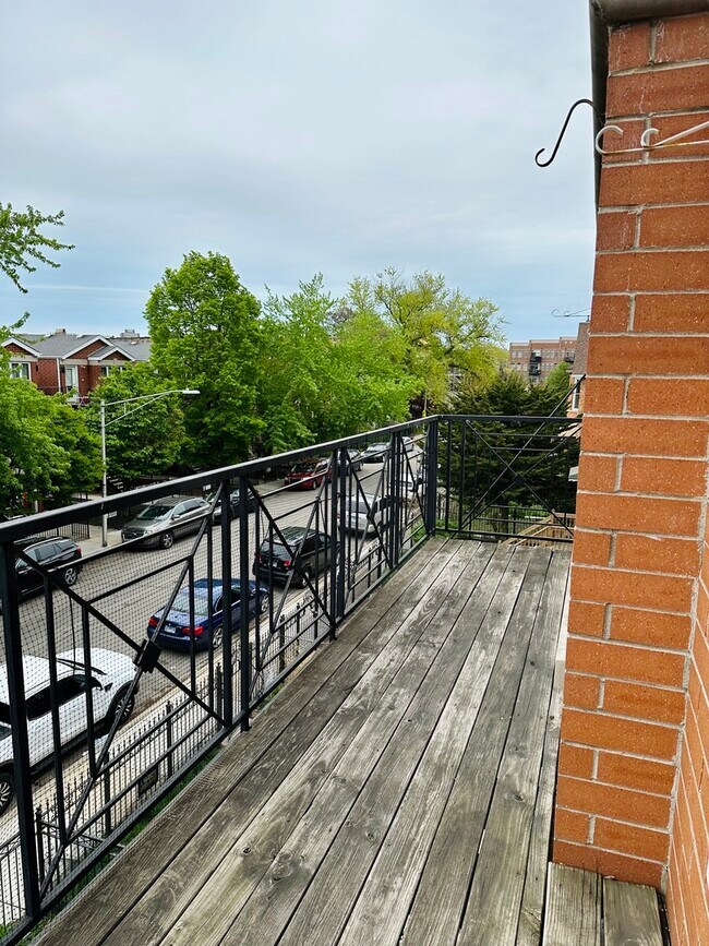 Foto del edificio - 2451 W Arthington St