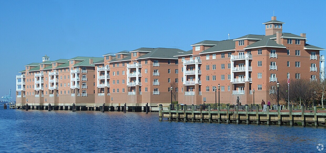 Foto del edificio - The PierPointe at Freemason Harbour