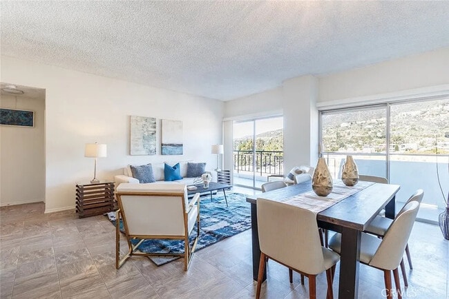 Foto del edificio - 1155 N Brand Blvd