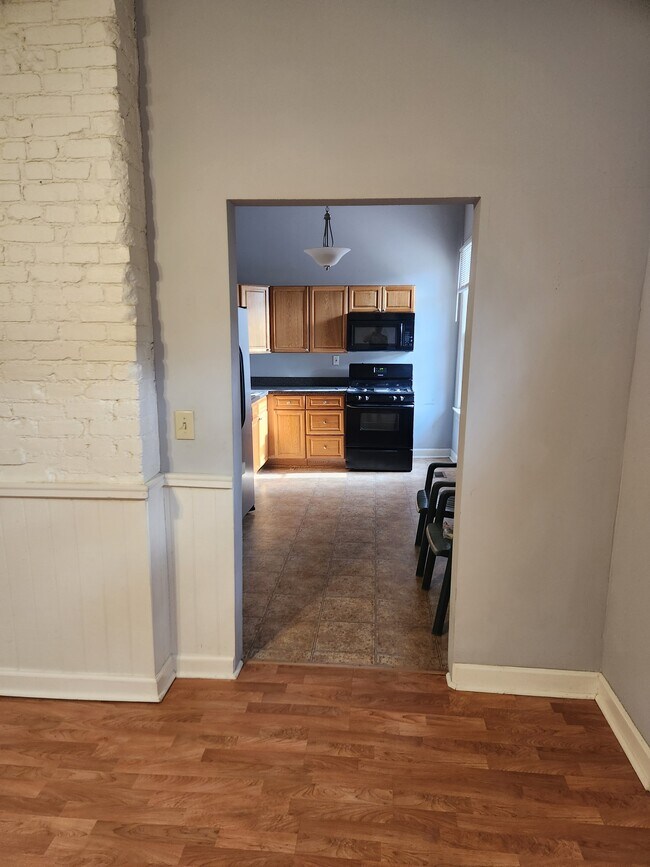 Foto del edificio - 1322 Christy Ave