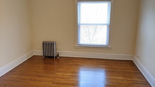 Bedroom 1 - 623 Sheridan Rd