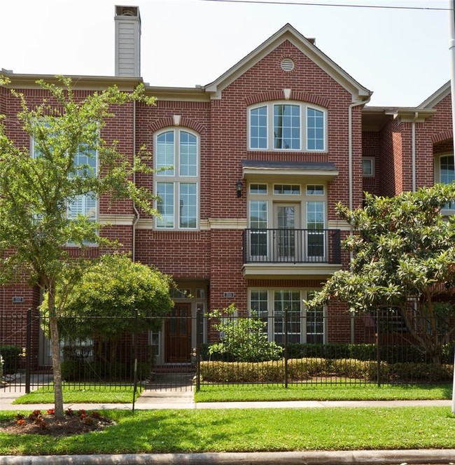 Building Photo - 310 Bremond St