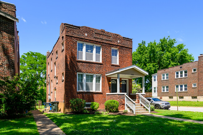 Building Photo - 1335 Woodland Dr