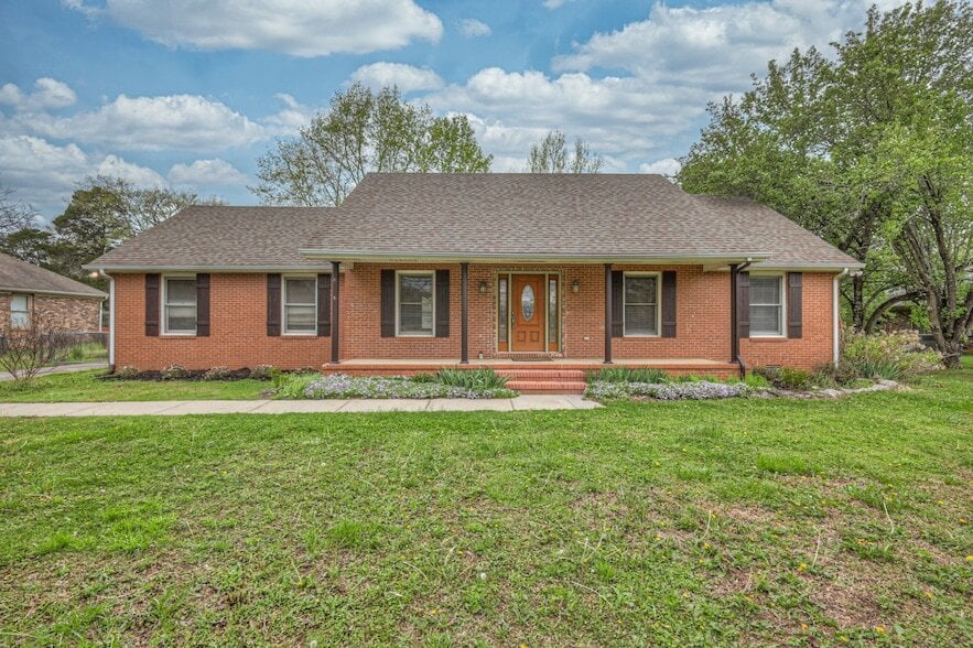 Primary Photo - 5020 Old Salem Rd