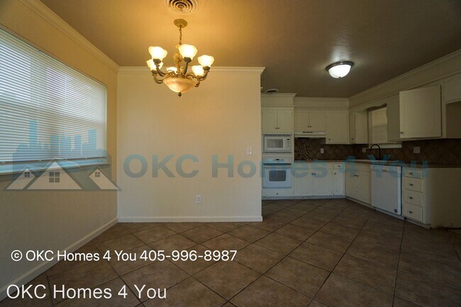 Building Photo - 3 br, 1.5 bath House - 8300 NW 34th Street