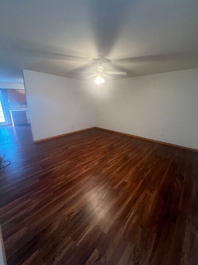Foto del edificio - Move in Ready!
