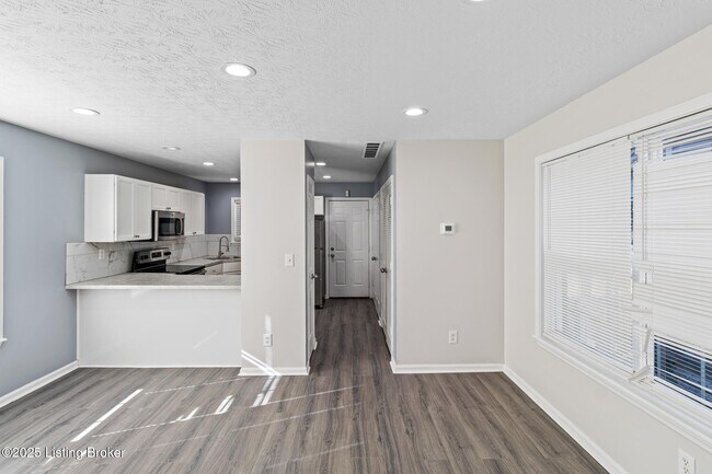 Foto del edificio - 3233 Vermont Ave