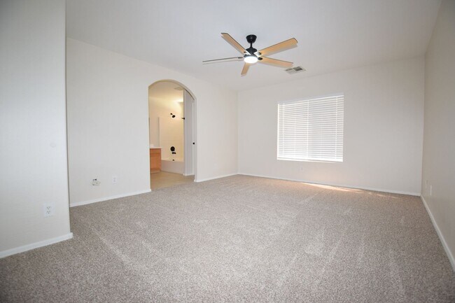 Foto del edificio - 4307 E Meadow W Ln
