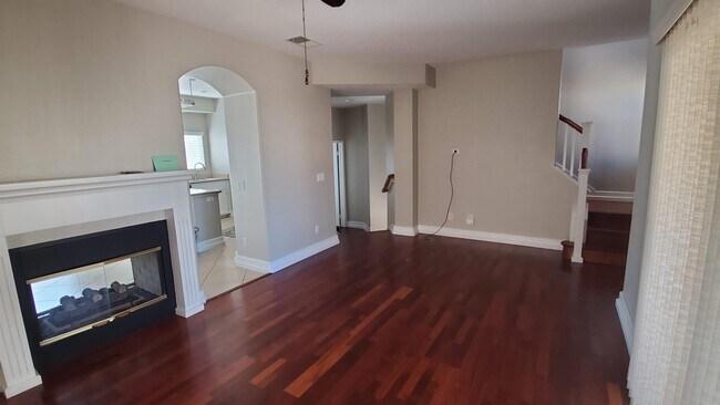 Building Photo - 717 Sea Cottage Way