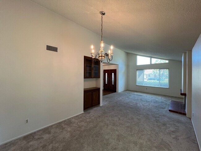 Building Photo - Porter Ranch 4+2 w/pool, upgraded kitchen + 3 car garage!