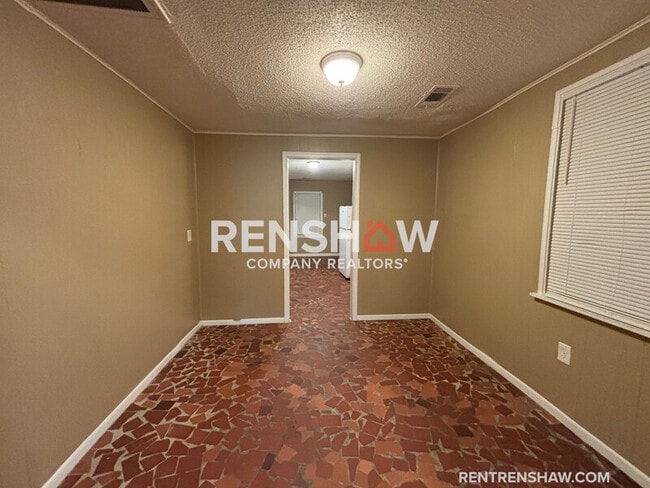 Building Photo - 1978 Sparks St