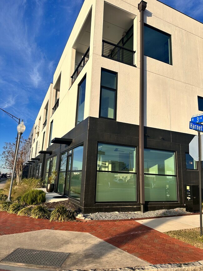 Foto del edificio - 1006 N 3rd St