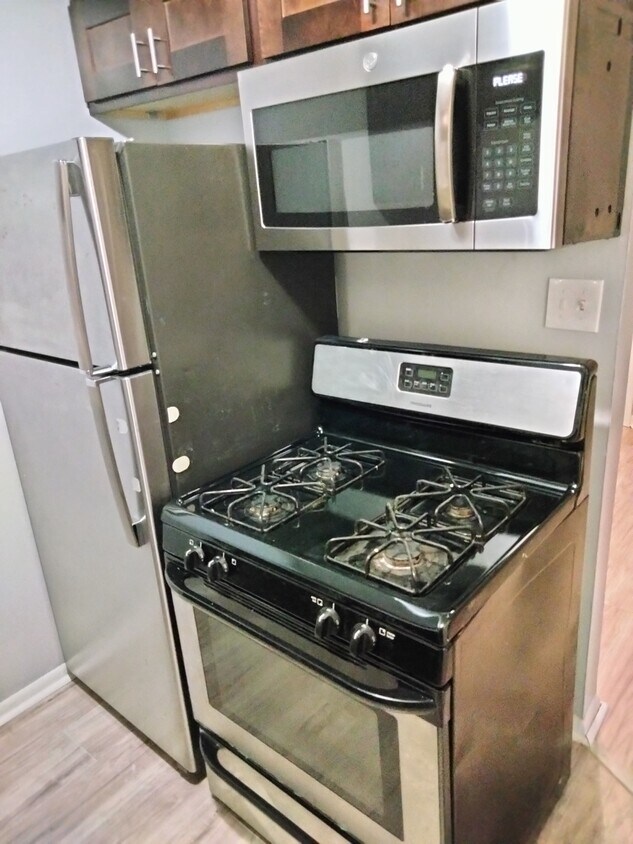 Primary Photo - 3778 W 33rd St