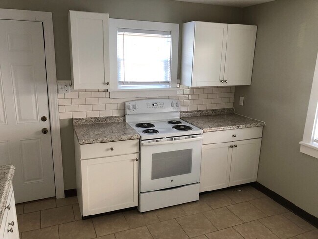 Foto del edificio - 1025 Weng Ave