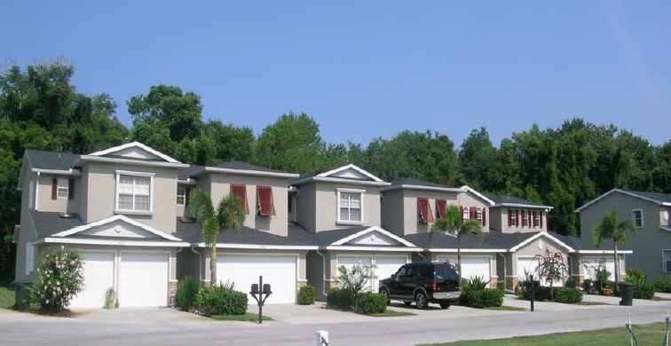 Primary Photo - 1000-1040 Creek Park Dr
