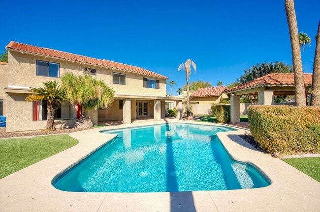 Building Photo - Scottsdale Ranch Home with Private Pool an...