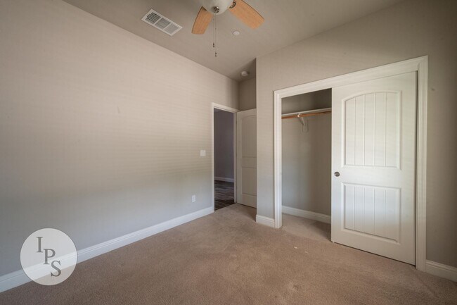 Foto del edificio - Clovis East Home, 3BR/2BA, Built 2019 in C...